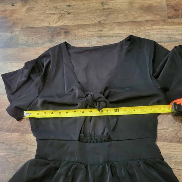 Aoysky Women's Black Short Sleeve V Neck Front Tie Romper Jumpsuit Size Medium - Picture 5 of 9